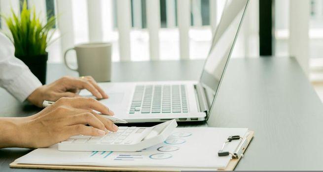 3 Recession-Proof TSX Listed Retail Stocks for Your 2026 Portfolio – ATX, DOL & ATD