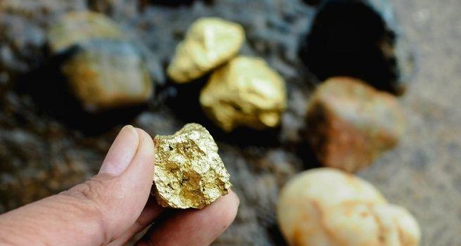 Is Montage Gold Corp. Facing Continued Weakness Amid Funding Pressures and Gold Market Uncertainty?