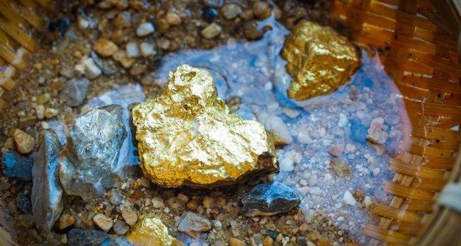 Goldgroup Mining Inc Slides Amid Weak Sentiment and Operational Uncertainty in Gold Sector