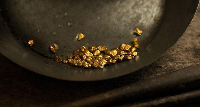 NexGold Mining Corp Faces Selling Pressure as Project Execution Risks Cloud Near-Term Outlook