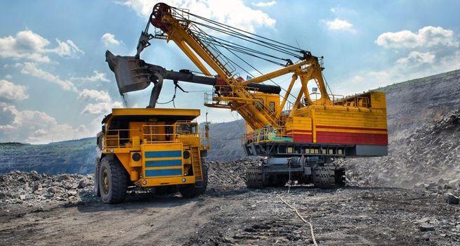 What Is Driving Investor Selling Pressure in Superior Mining International Corporation?