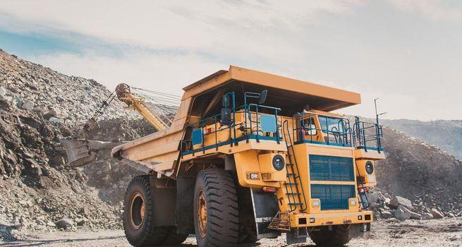 Regulus Resources Inc Stock Why It Is Falling and What It Means for Investors