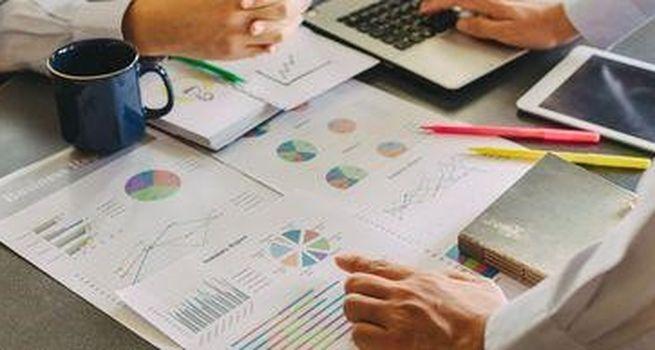Pembina Pipeline (TSX: PPL) slashed net debt, pays higher dividend in Q3