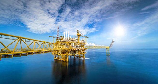 Surge Energy Inc Gains Momentum as Strong Oil Prices and Operational Discipline Drive Recovery Upside