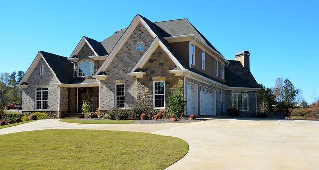 Is First Capital REIT the Best Real Estate Stock to Buy Amid Global Uncertainty?