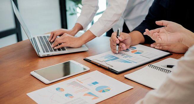 Is Power Corporation of Canada a Quiet Dividend Powerhouse Trading Below Fair Value?