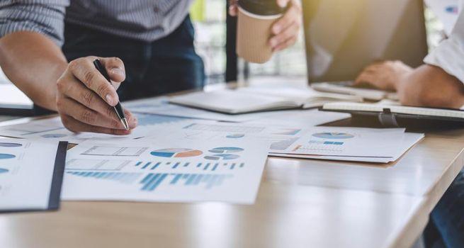 Coveo Solutions Stock in the Green as AI Momentum Builds Positive Upside Setup Despite Global Risk Backdrop