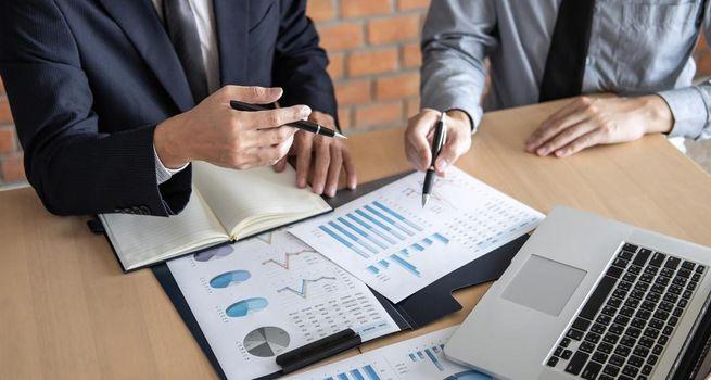 Manulife Financial Corporation Gains Momentum as Improving Sentiment and Business Strength Support a Constructive Outlook