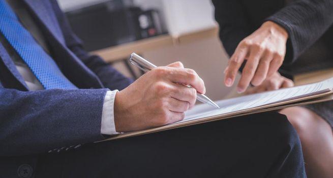 Is Sprott Inc. Becoming a Top-Performing Financial Stock This Year?