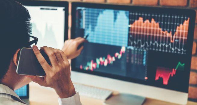 Could Descartes Stock Still Have Room to Rise Despite Its Premium Valuation?