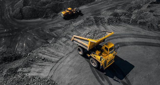 IAMGOLD (TSX:IMG) Shares Under Pressure Post-2025 Production Peak – What's Next?