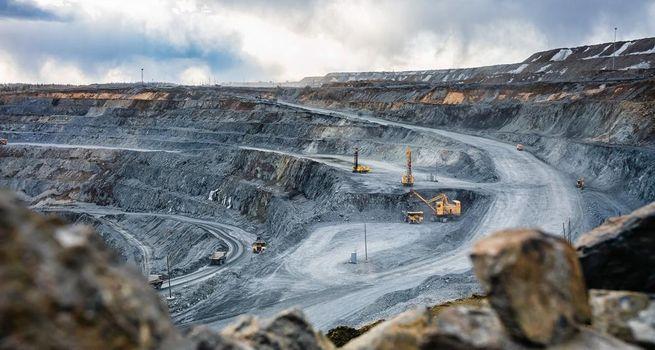 Cabral Gold Inc Faces Selling Pressure as Weak Sentiment and Execution Concerns Weigh on Stock