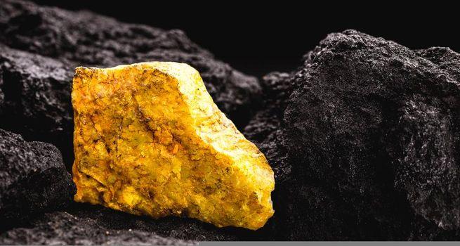 Barrick Gold (TSX:ABX) Expects Gold Production Between 3.90-4.30Moz for FY24