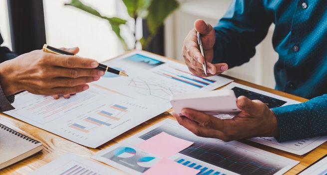 Source Energy Services Ltd. (TSX: SHLE) Stock Analysis: Can SHLE Weather the Downturn?