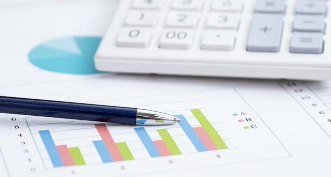 TFI International Faces Selling Pressure as Freight Market Weakness Weighs on Investor Sentiment