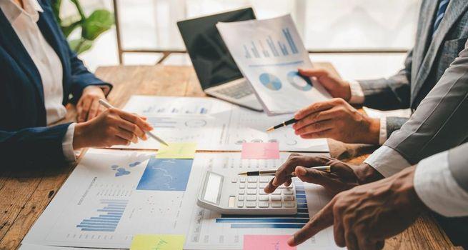 How Will AI Regulation Shape the Future of Canadian Markets and TSX Stocks?