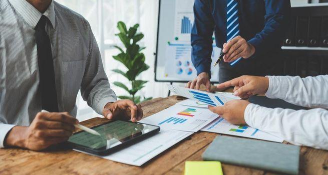 TELUS Stock Analysis: Growth Catalysts and Risks Ahead