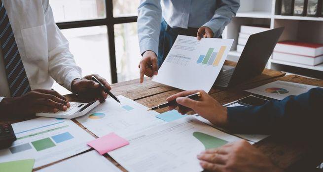 Cenovus Energy Inc Stock Turns Green as Energy Strength, Integration Gains, and Geopolitical Tailwinds Support Upside Case