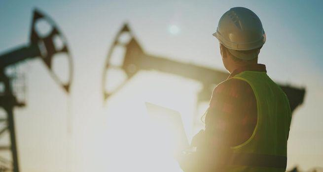 Are These 2 TSX Energy Stocks the Best Buys for March 2026 as Oil Prices Stay Strong?