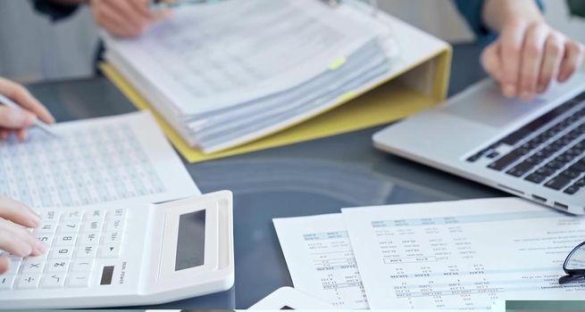 InnoCan Pharma Shares Slide 5%: Should Investors Buy the Dip or Stay Cautious?