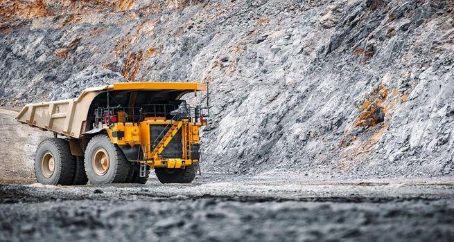 Is TSX:DSV the Next Explosive Canadian Silver and Gold Mining Stock After Today’s 9% Jump?