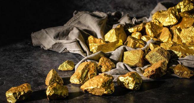 Is gold weakness dragging TSX:VOXR - Vox Royalty lower today?