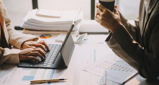 Can TRI Stock Benefit from AI and Compliance Trends in 2026?