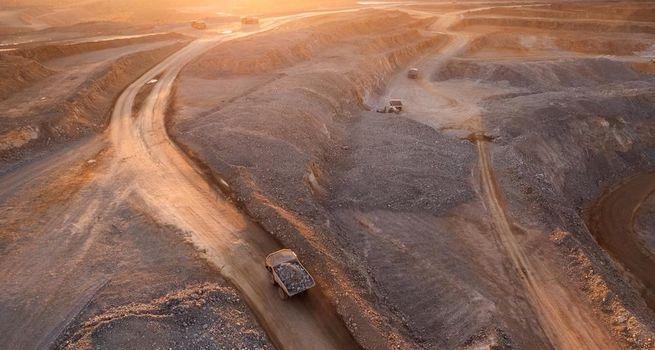 Is TSX:PAAS - Pan American Silver Becoming the Top Safe Haven Mining Stock on the TSX in 2026?