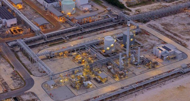 Oil Sands Giant Under Pressure – Canadian Natural Resources Stock Analysis