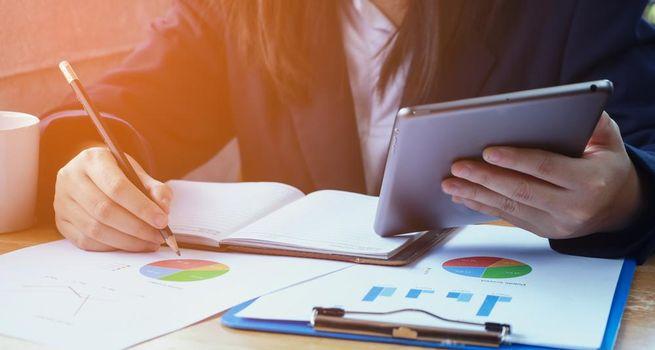 EQB Inc Gains Momentum as Improving Banking Sentiment Supports Constructive Outlook