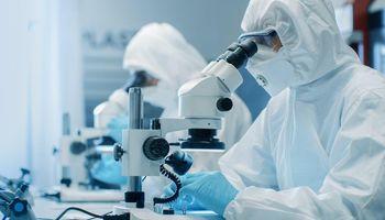 Why Did CN:QNTM - Quantum BioPharma Jump Nearly 10% and Become One of Canada's Most Watched Healthcare Stocks?