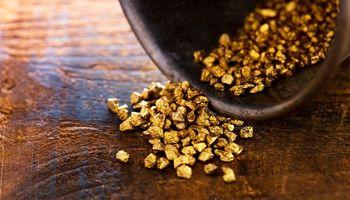 Is Auro Metals Benefiting From Rising Safe-Haven Demand and Strong Precious Metals Markets?