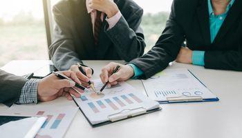 Why Is Linamar Corporation Stock Rising Today?