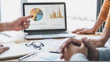Could TSX:CSU - Constellation Software Inc. Benefit From AI Software Demand and Its Proven Acquisition Strategy?