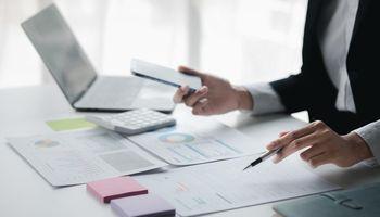 Sangoma Technologies (TSX:STC) Gains 3.95% as Communications Tech Stock Rebuilds Momentum