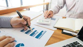 Can Lundin Gold’s Precious Metals Exposure Sustain Long-Term Income at a 5.94% Yield?