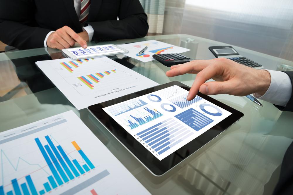 Why Are the Liberals Leading Canada's Federal Polls? What It Means for TSX Stocks and Investors in 2026